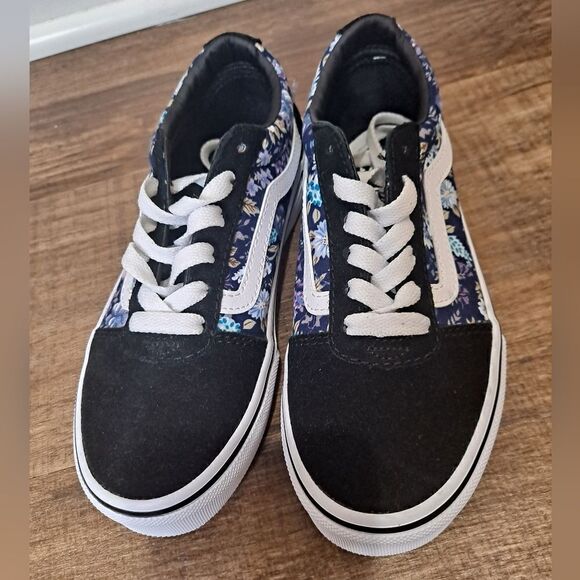 Vans Girls Moody Floral Purple/Black Sneakers NWT Size 1 - Picture 1 of 4